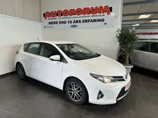 Toyota Auris 2,0 D-4D T2+