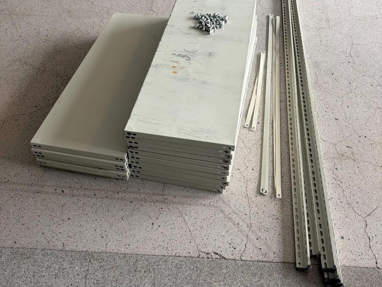 Billede 3 - Metal reol med hylder 40cmx200cmx200cm