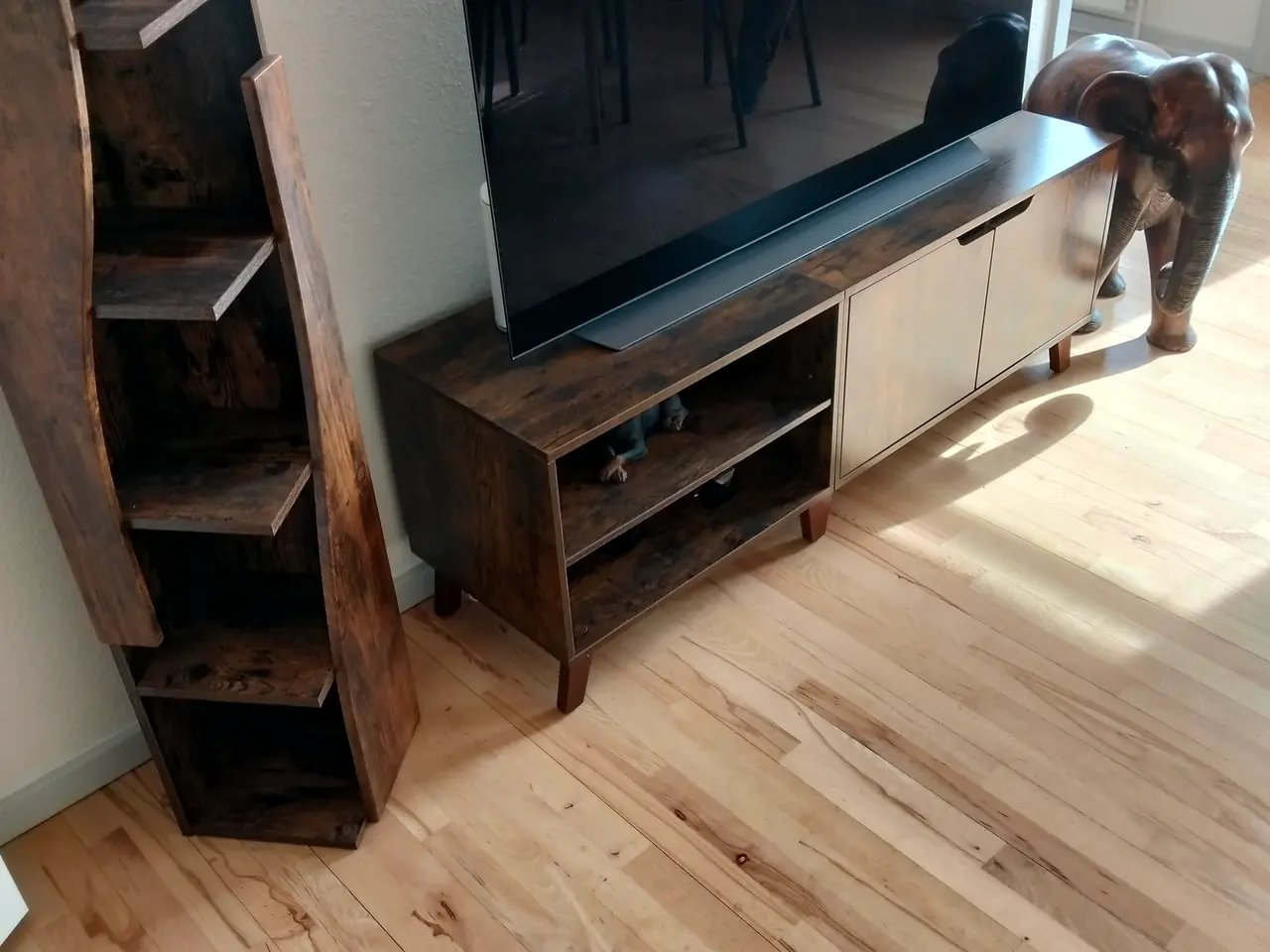 Billede 2 - Tv bord og reol