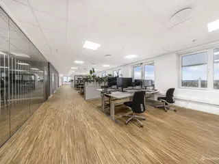 Gladsaxe Company House - DGNB-certificeret kontorhus med serviceret reception, fælles kantine og mødecenter