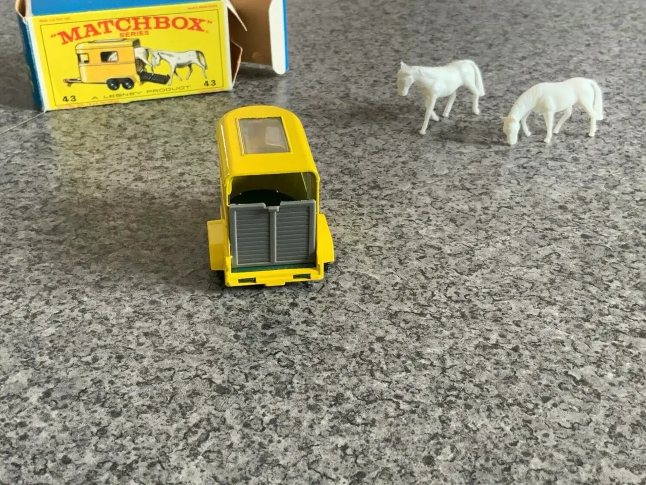 Billede 5 - Matchbox No. 43 Pony Trailer