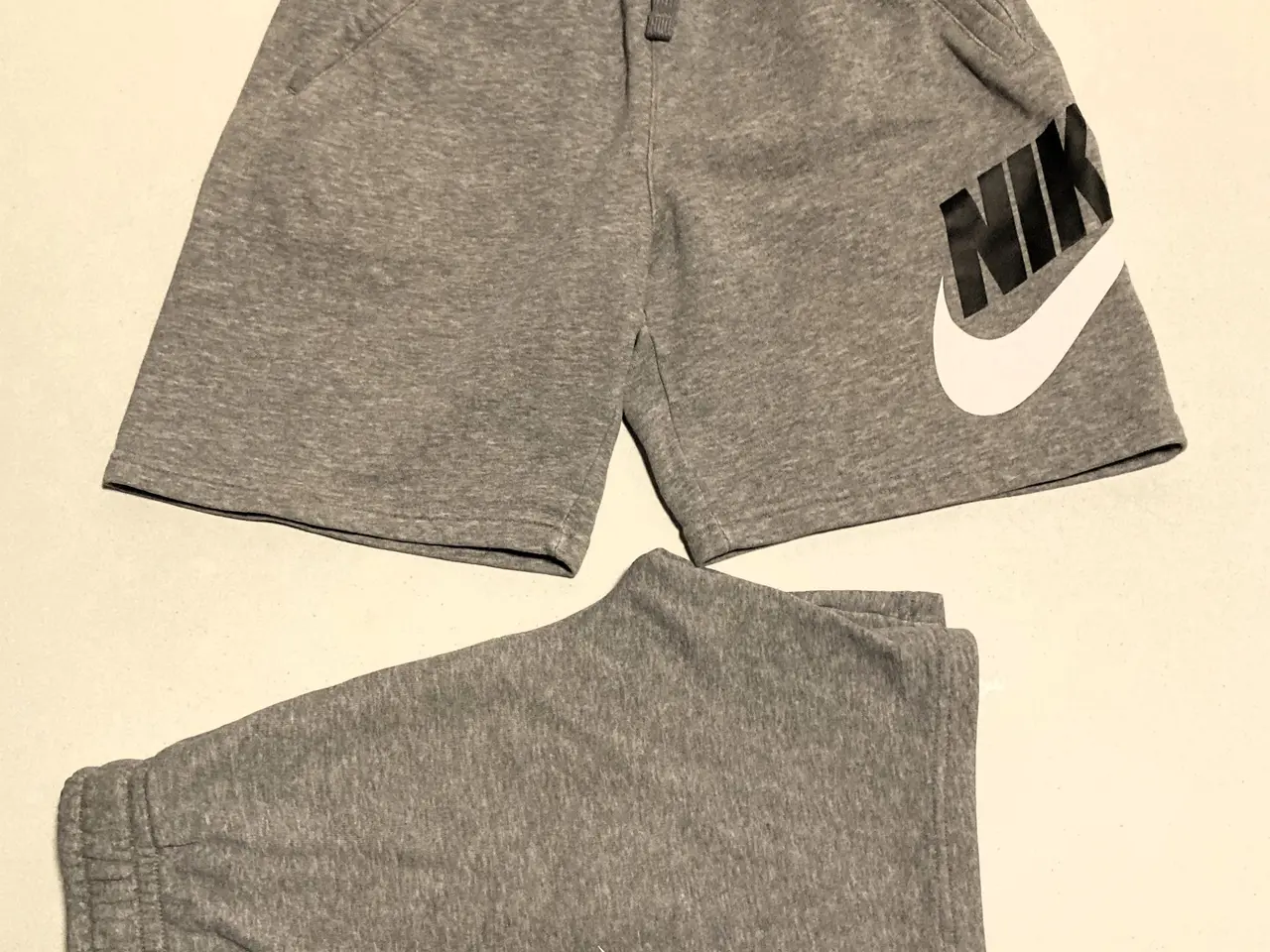 Billede 2 - 4 par Nike shorts str. 10/11 år 