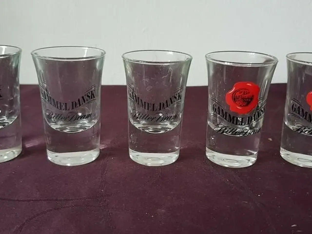 Billede 1 - Gammel Dansk Glas med Rødt Logo