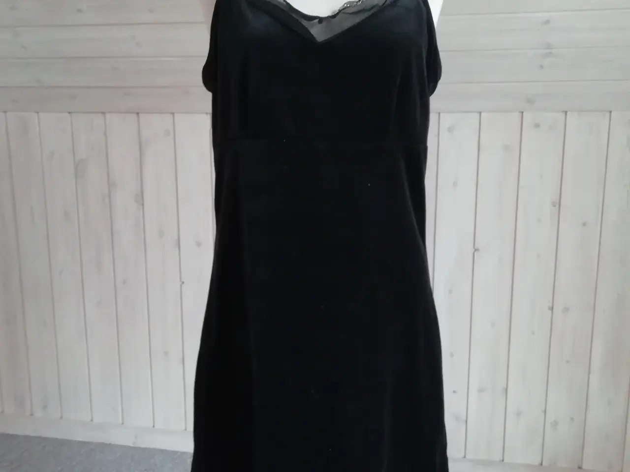 Billede 1 - Sort velour sommerkjole