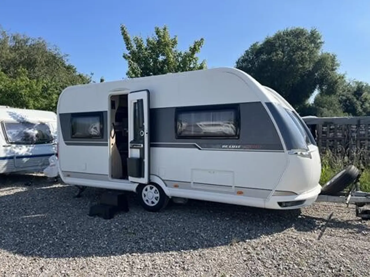 Billede 1 - Hobby DE LUXE EDITION 460 UFe