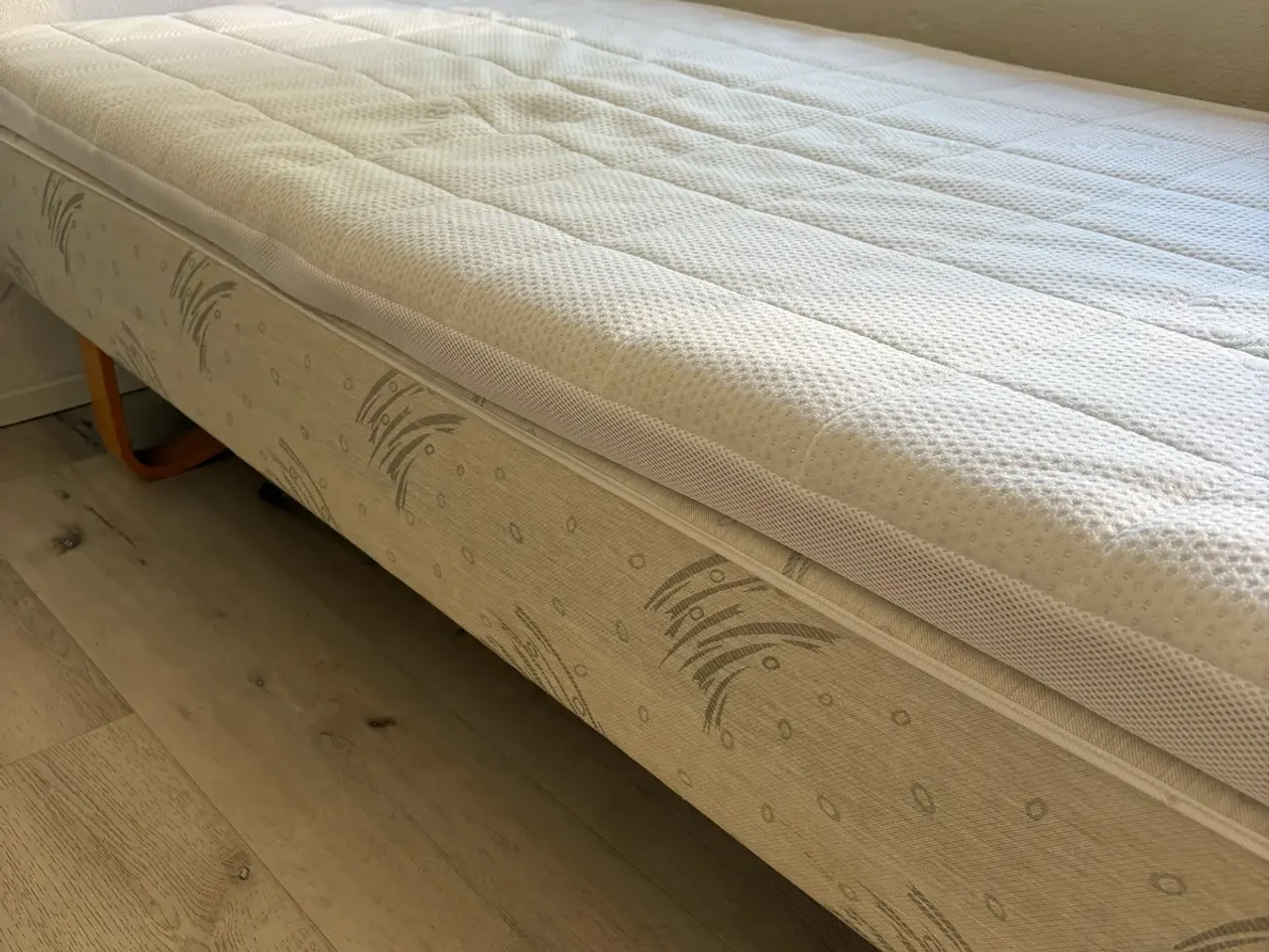 Billede 2 - Boxmadras med topmadras