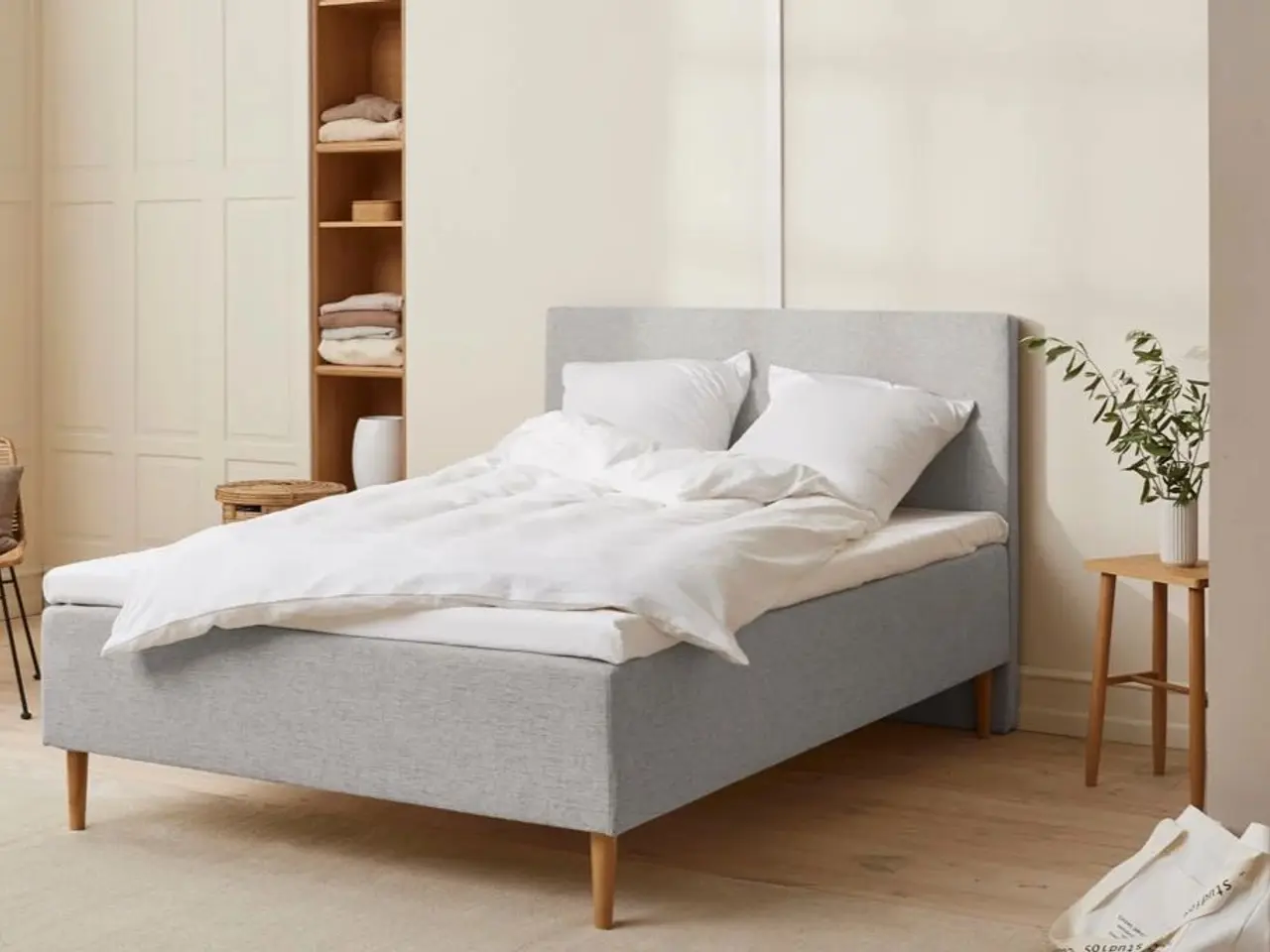 Billede 3 - Seng 120x200 cm – som ny – inkl. rullemadras