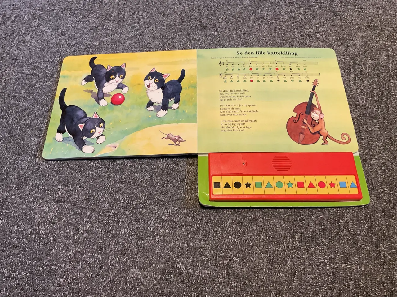 Billede 2 - ÅH Abe musikbog med 10 børnesange.