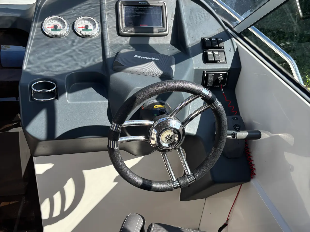 Billede 5 - Oceanmaster 660 DC fra 2014 med Evinrude E-TEC 150