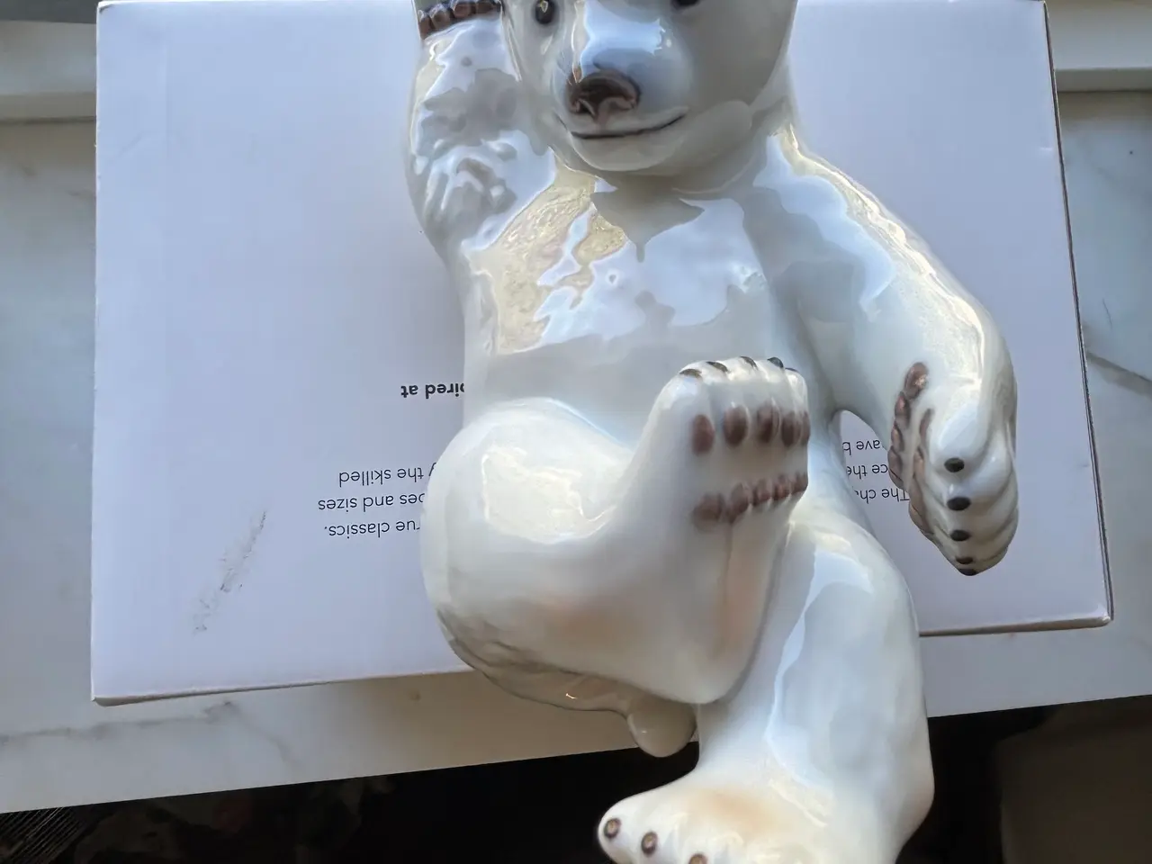 Billede 2 - Royal Copenhagen Isbjørn - Porcelænsfigur med orig