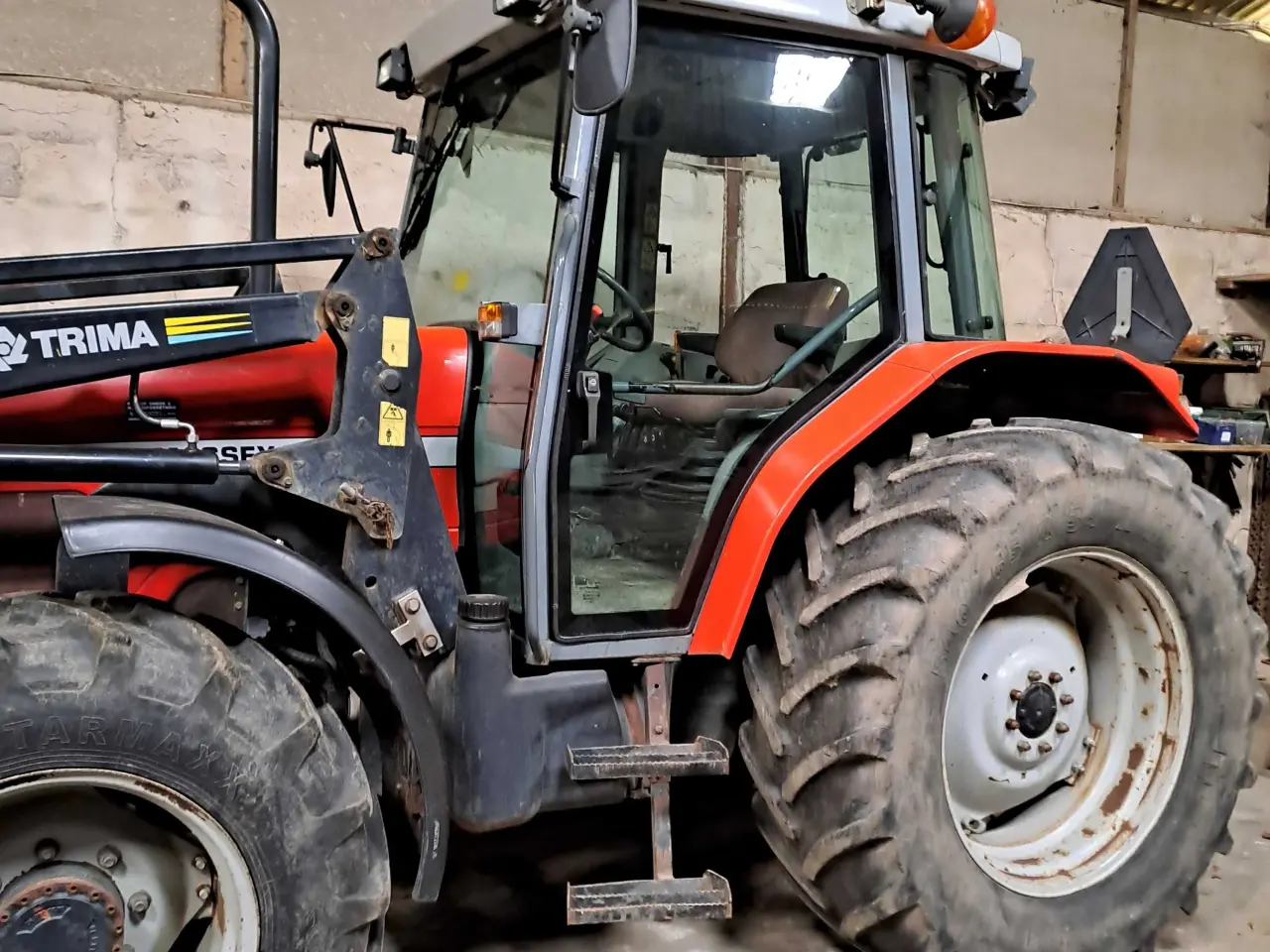 Billede 1 - Søger efter traktor