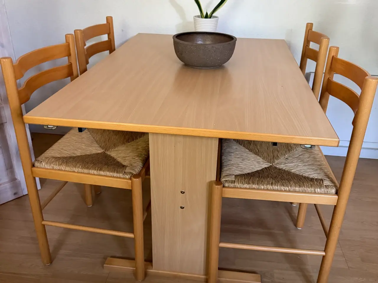 Billede 1 - Køkken bord m stole