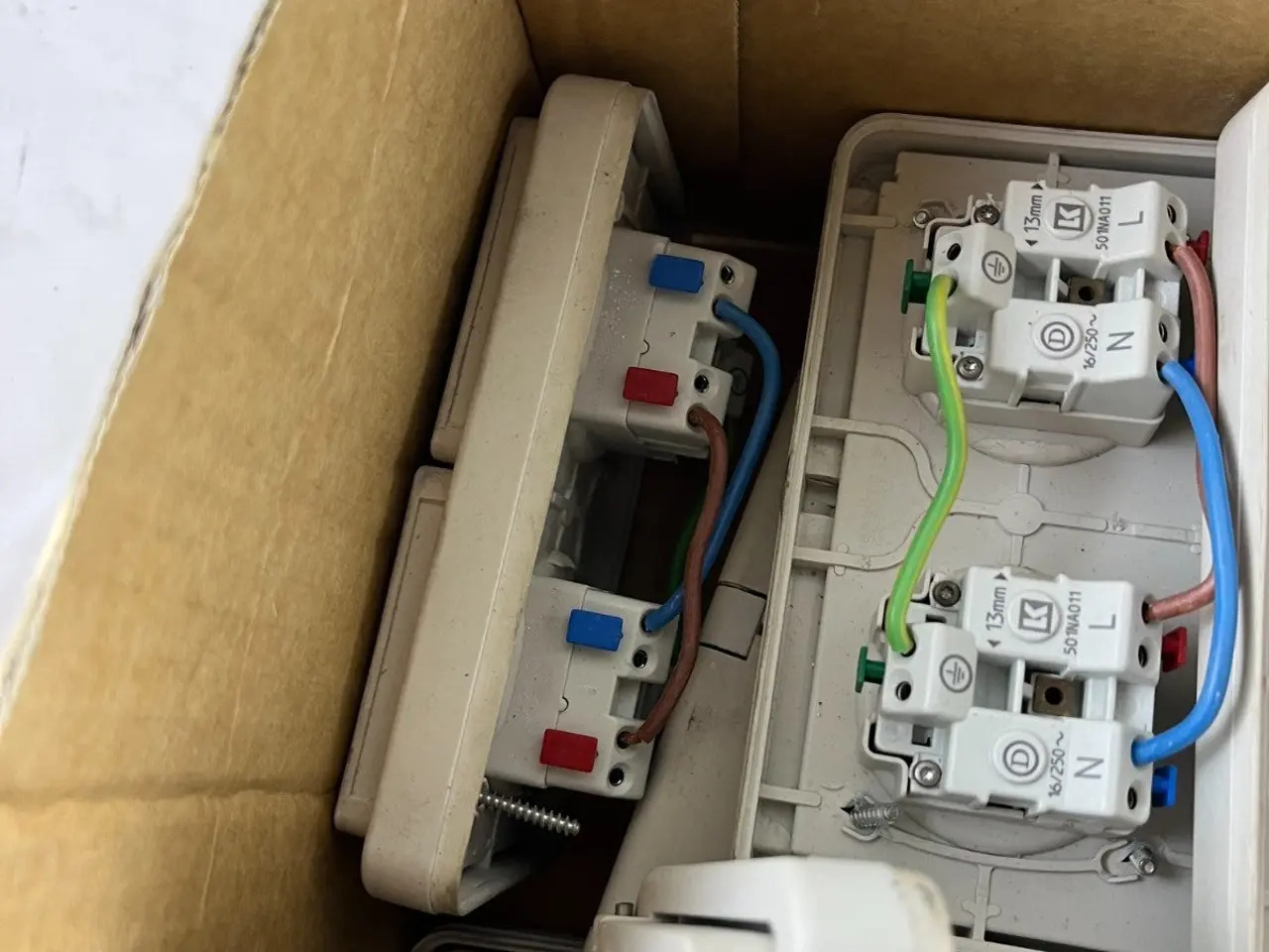 Billede 6 - parti Surface Mount IP44 Schuko Sockets & Rotary