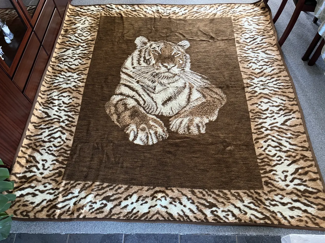 Billede 1 - Sengetæppe. Tigermønster