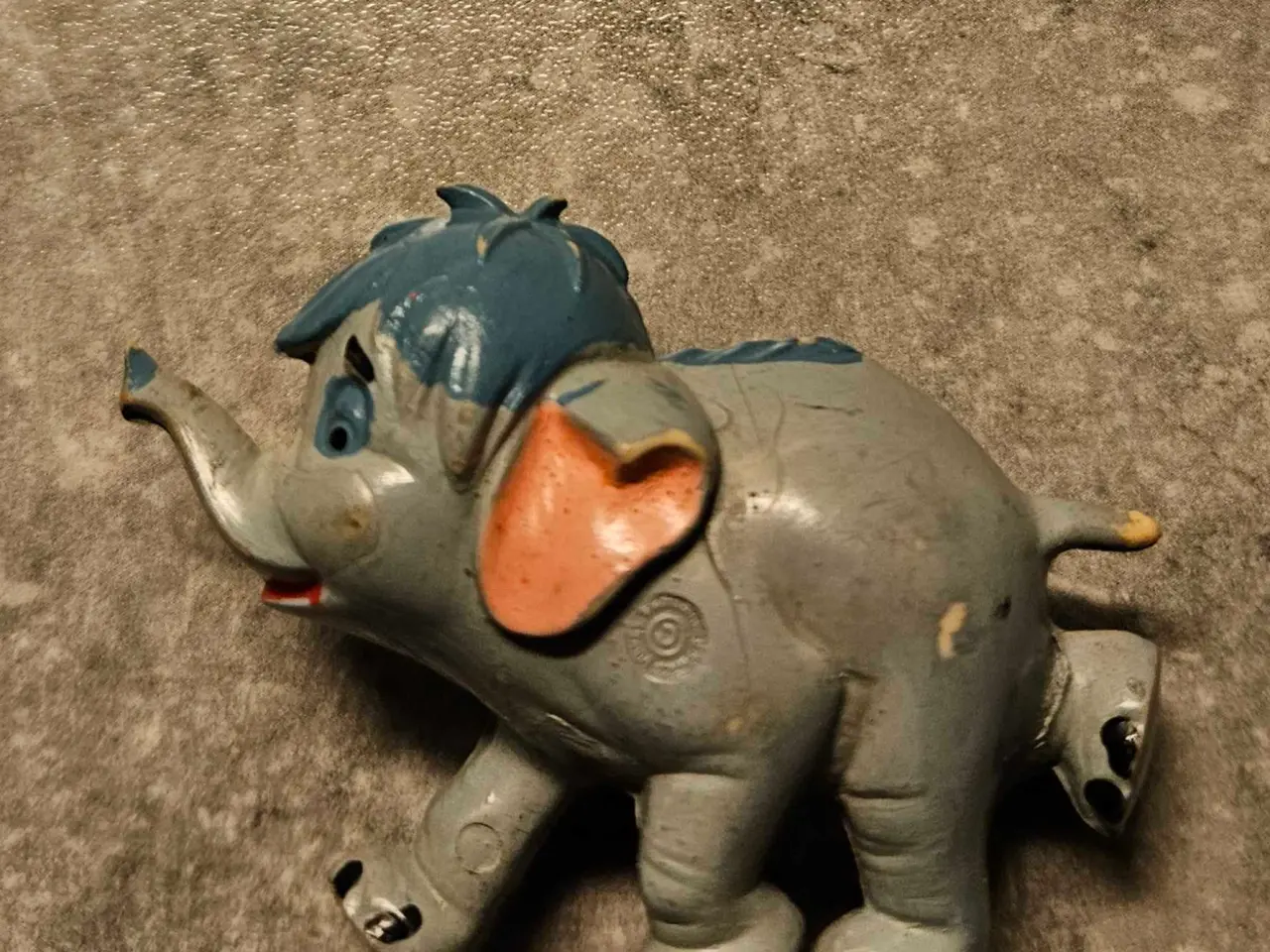 Billede 2 - Lille fin Disney figur Jumbo 