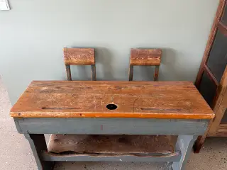 Skolebænk