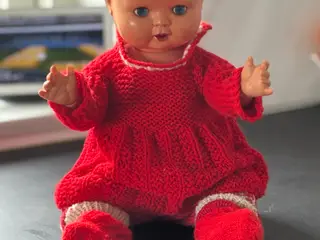 Smuk vintage legetøjsdukke – OK Kader