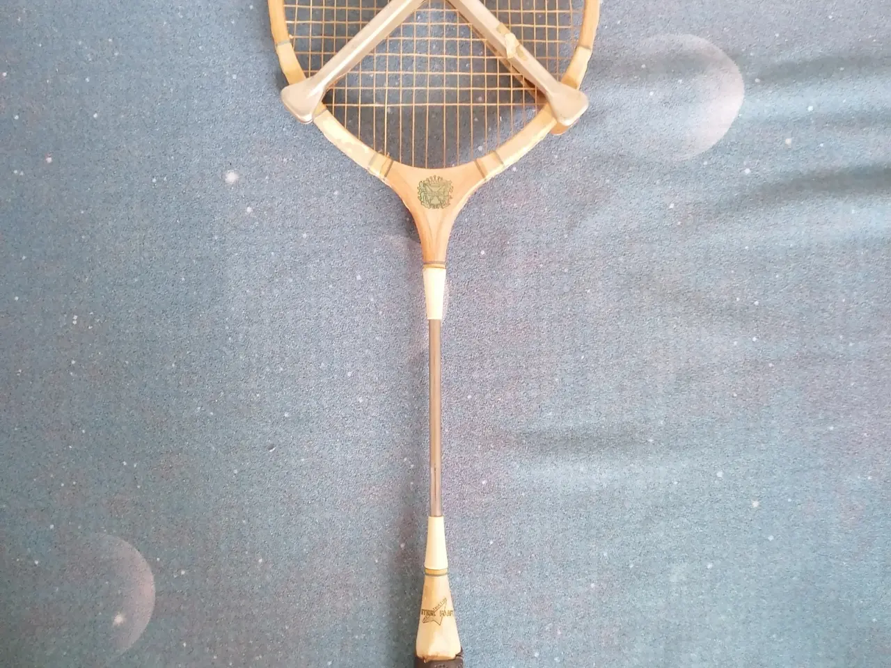 Billede 1 - Flot Gammel Invincible Badminton-ketsjer