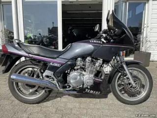 Yamaha XJ 900