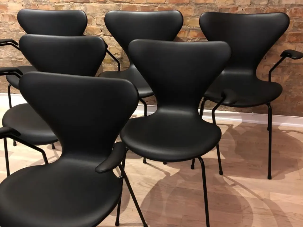 Billede 4 - Arne Jacobsen 3207 syver armstol - stolesæt