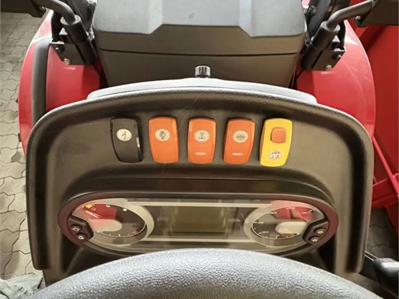 Billede 11 - Valpadana 90105 AR - Vendbar førerplads / Reversible drivers seat