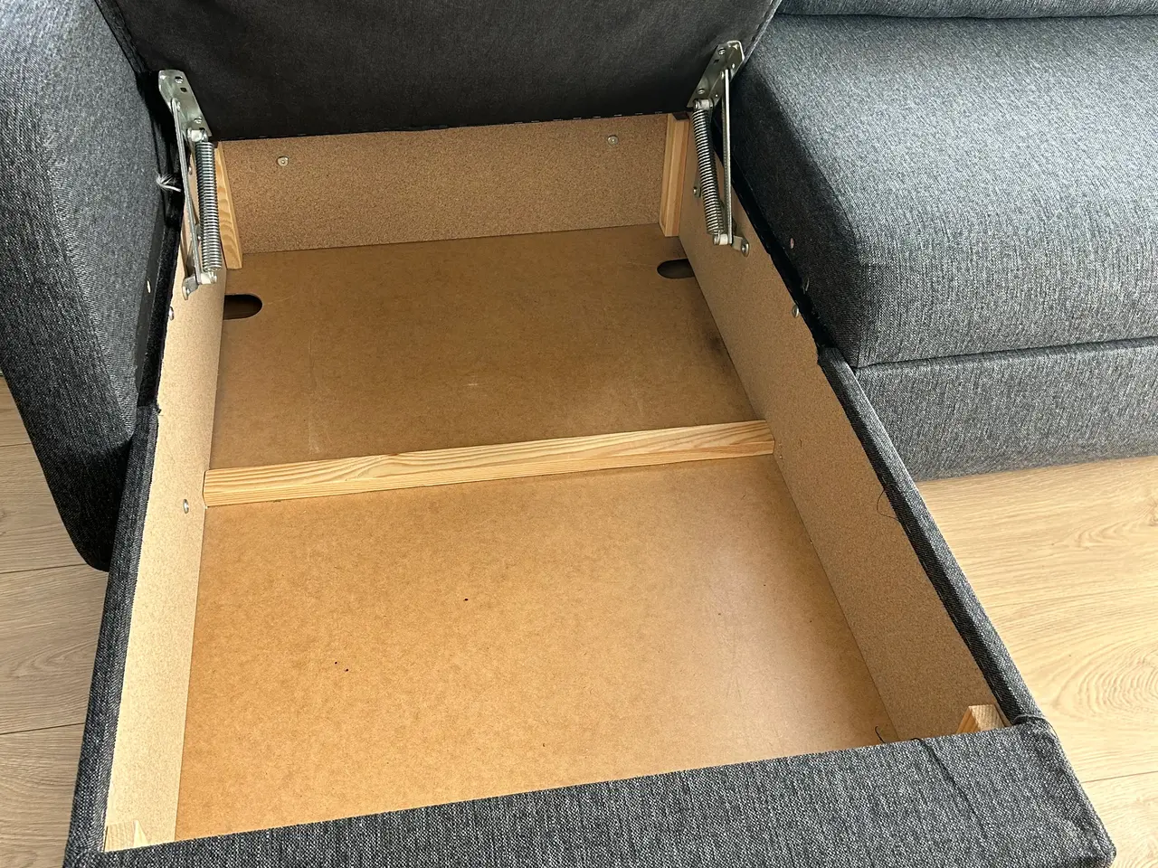Billede 5 - Sovesofa med chaiselong (fra JYSK)