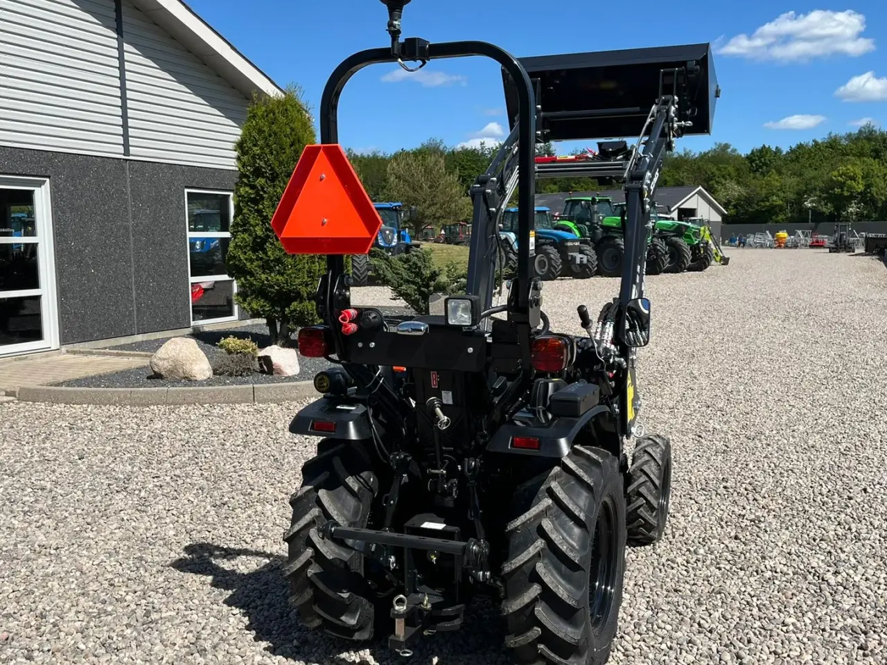 Billede 17 - Solis S26 6+2 gearmaskine Limited Edition i sort med brede hjul og Fuldhydraulisk frontlæsser