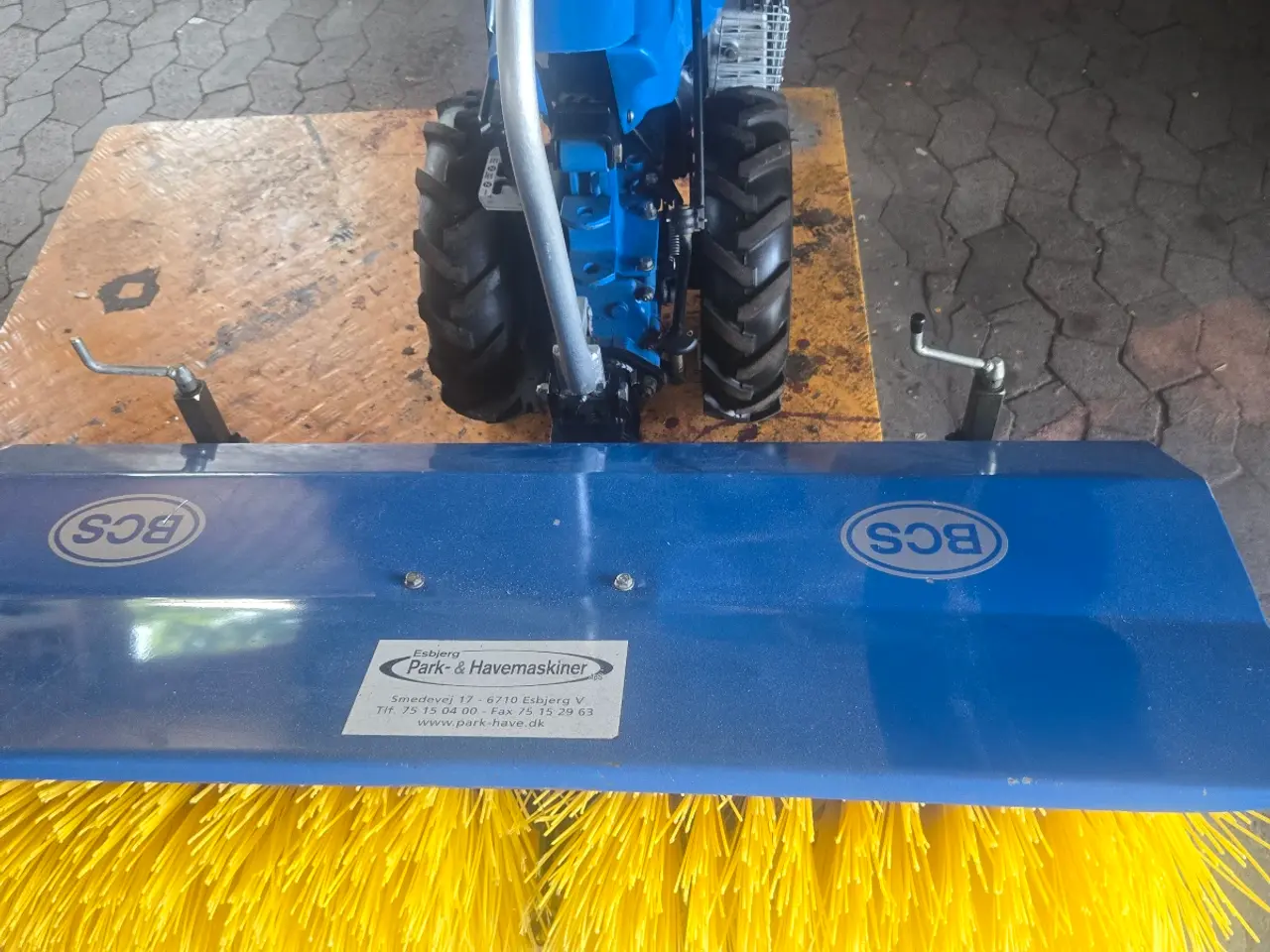 Billede 5 - Bcs 720/Ferrari fejekost