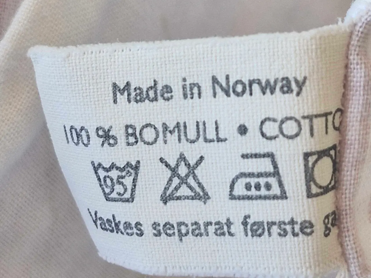 Billede 3 - Sengetøj 2 Sæt.
