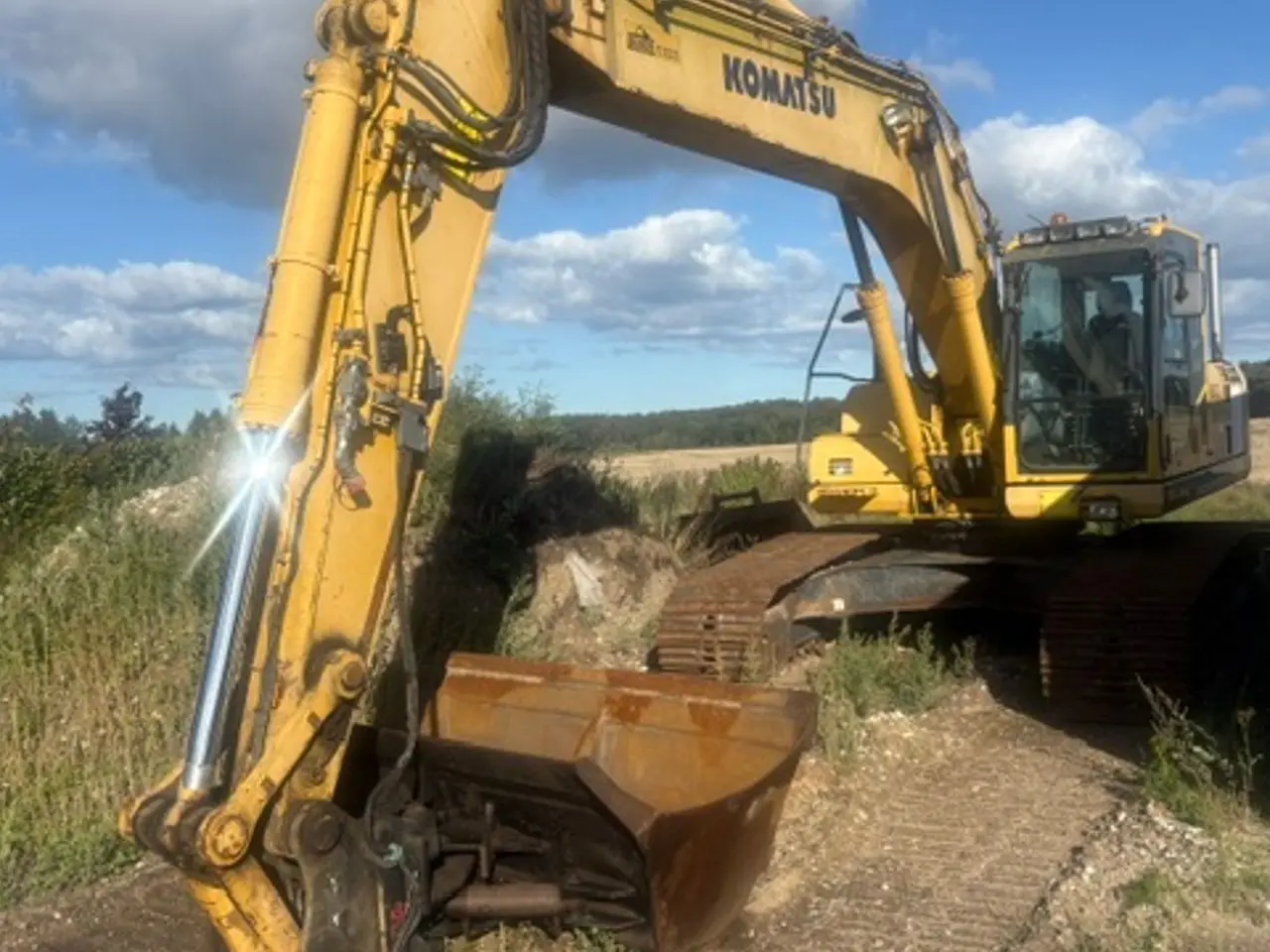 Billede 2 - Komatsu PC240LC-11 MED LEICA 2D STYRING. CENTRALSMØRING