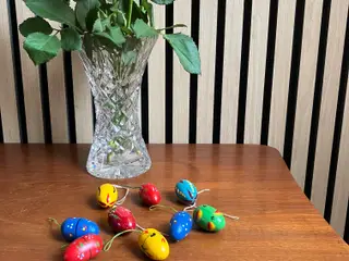 Vintage påskeæg i træ