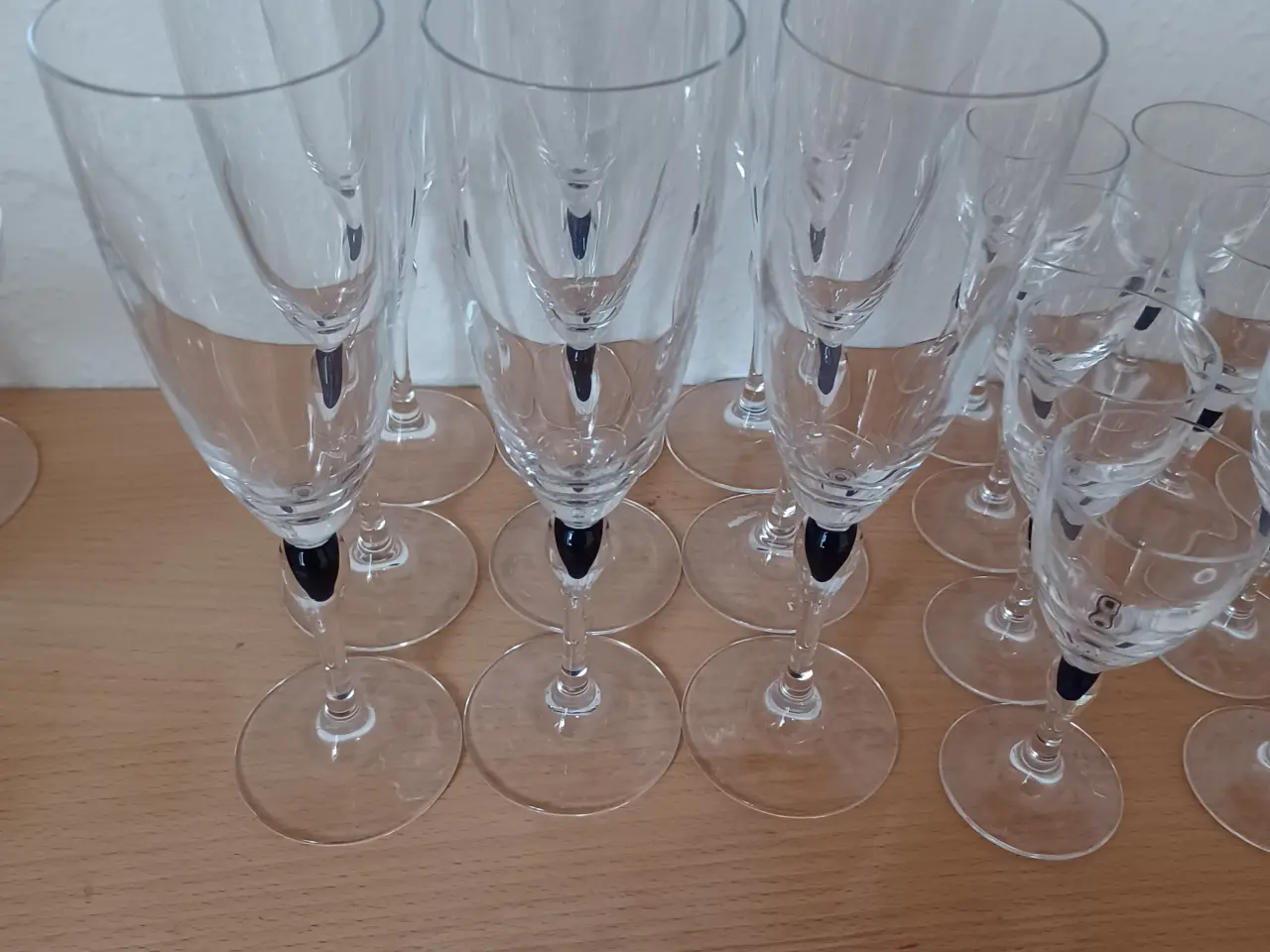 Billede 8 - 94 stk Blå Safir krystal glas
