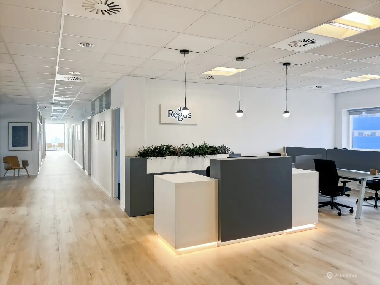 Billede 11 - Skyhøje ambitioner? Vi har kontoret til dem.