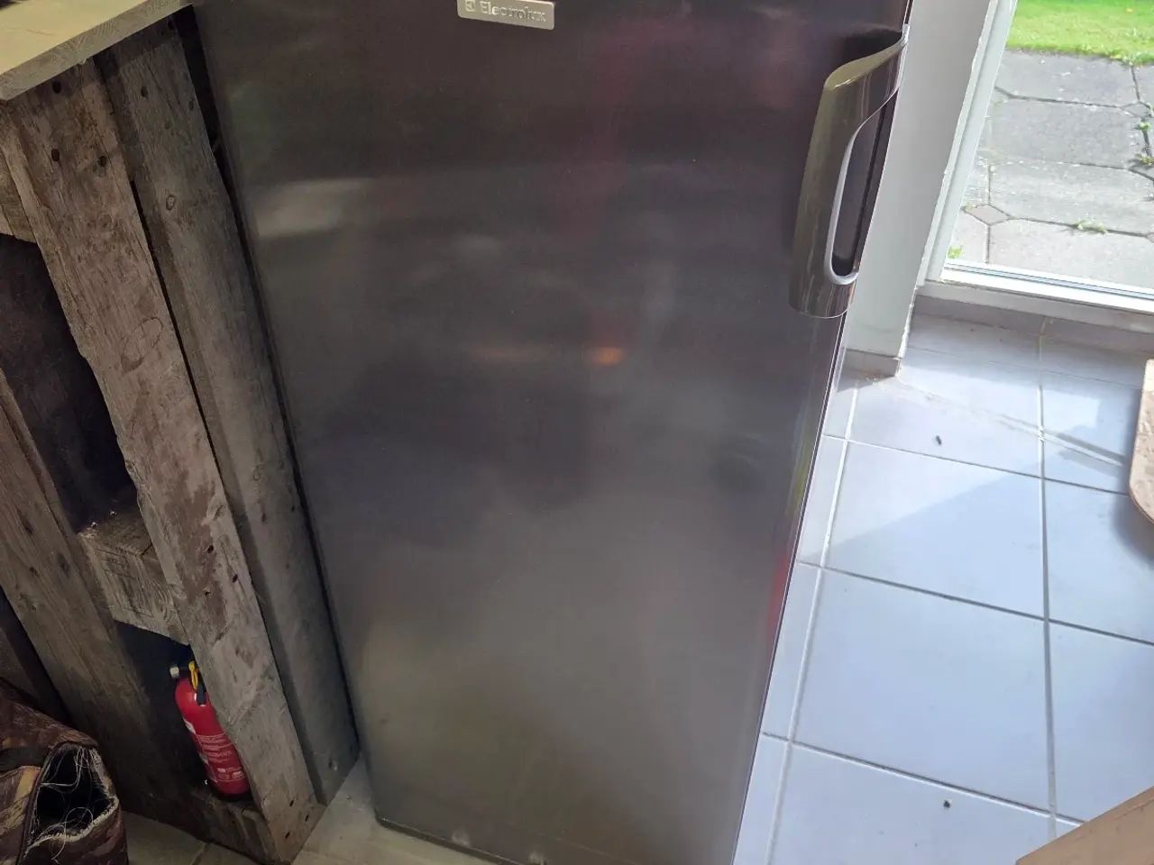 Billede 1 - Elektrolux køleskab 140 cm høj