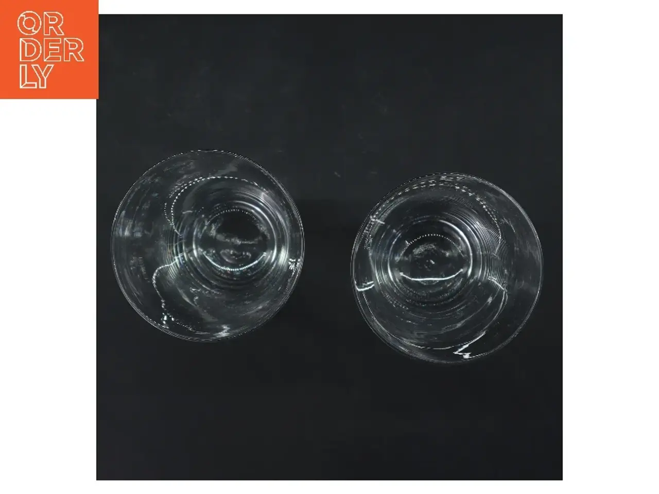 Billede 2 - To smukke høje glas (str. 2 stk Ø 8,5 cm længde 19 cm)