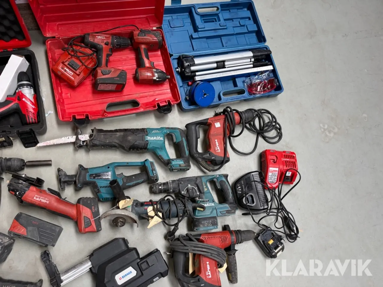 Billede 4 - Lot - Assorteret håndværktøj Hilti, Makita, Bosch, Einhell - 1 palle