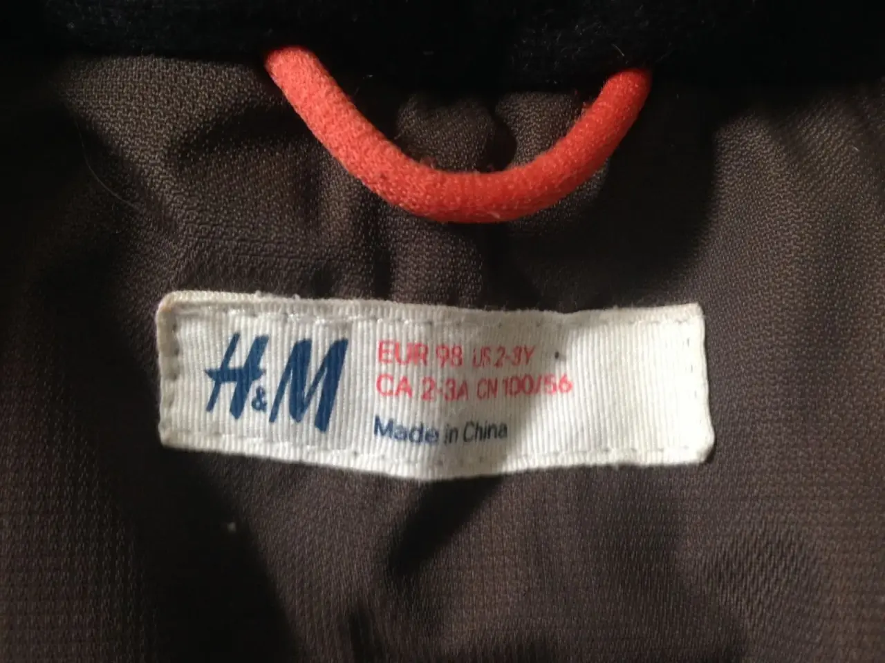 Billede 2 - H & M flyverdragt (str. 98, 2-3 år)