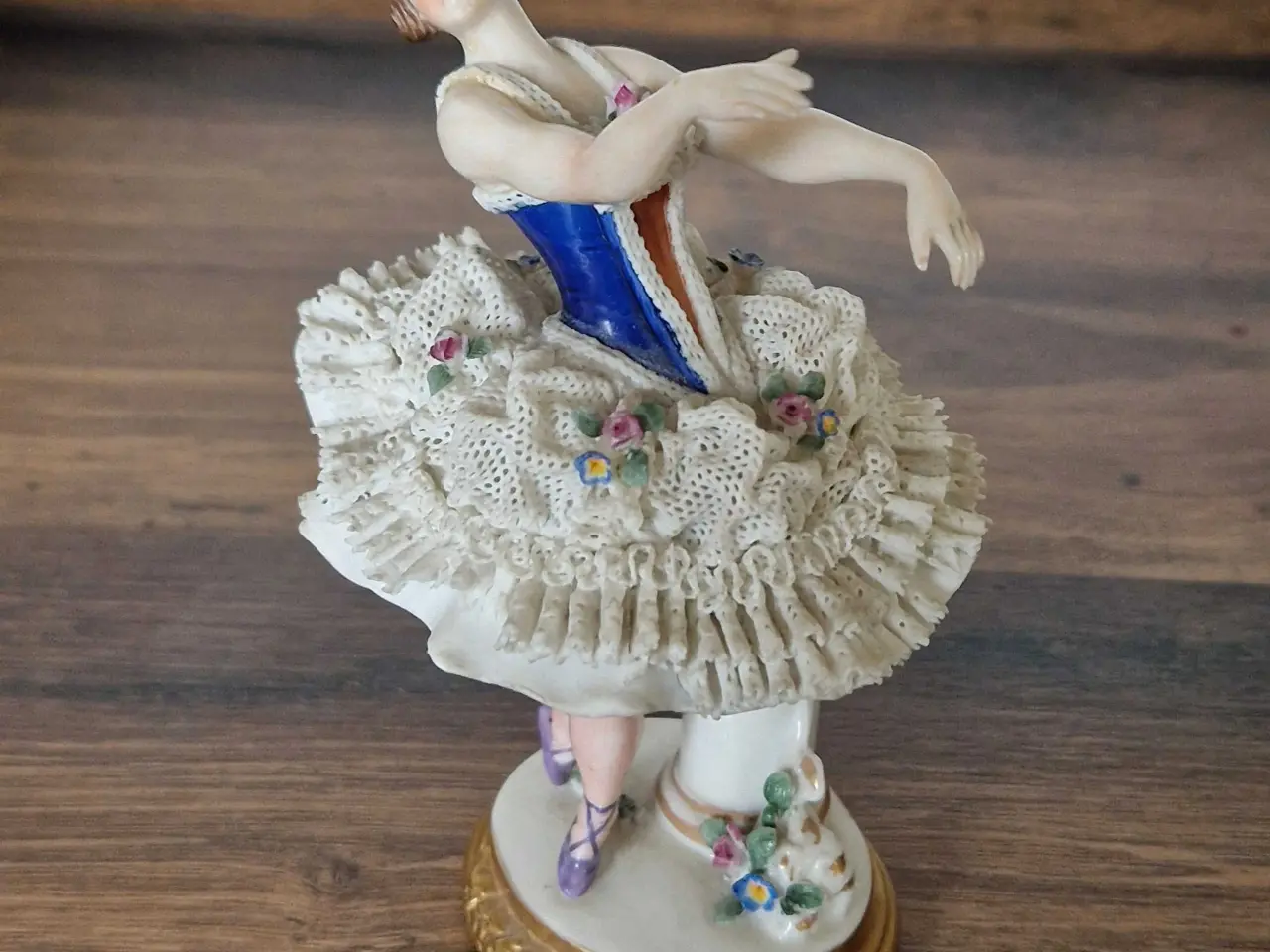 Billede 8 - Yndig antik ballerina fra ca 1920 i porcelæn 
