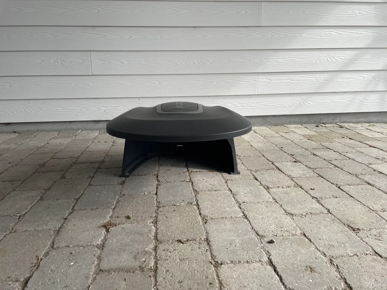 Billede 2 - Garage til Gardena robotplæneklipper