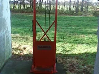 Sækkeløfter til ca. 50 kg.