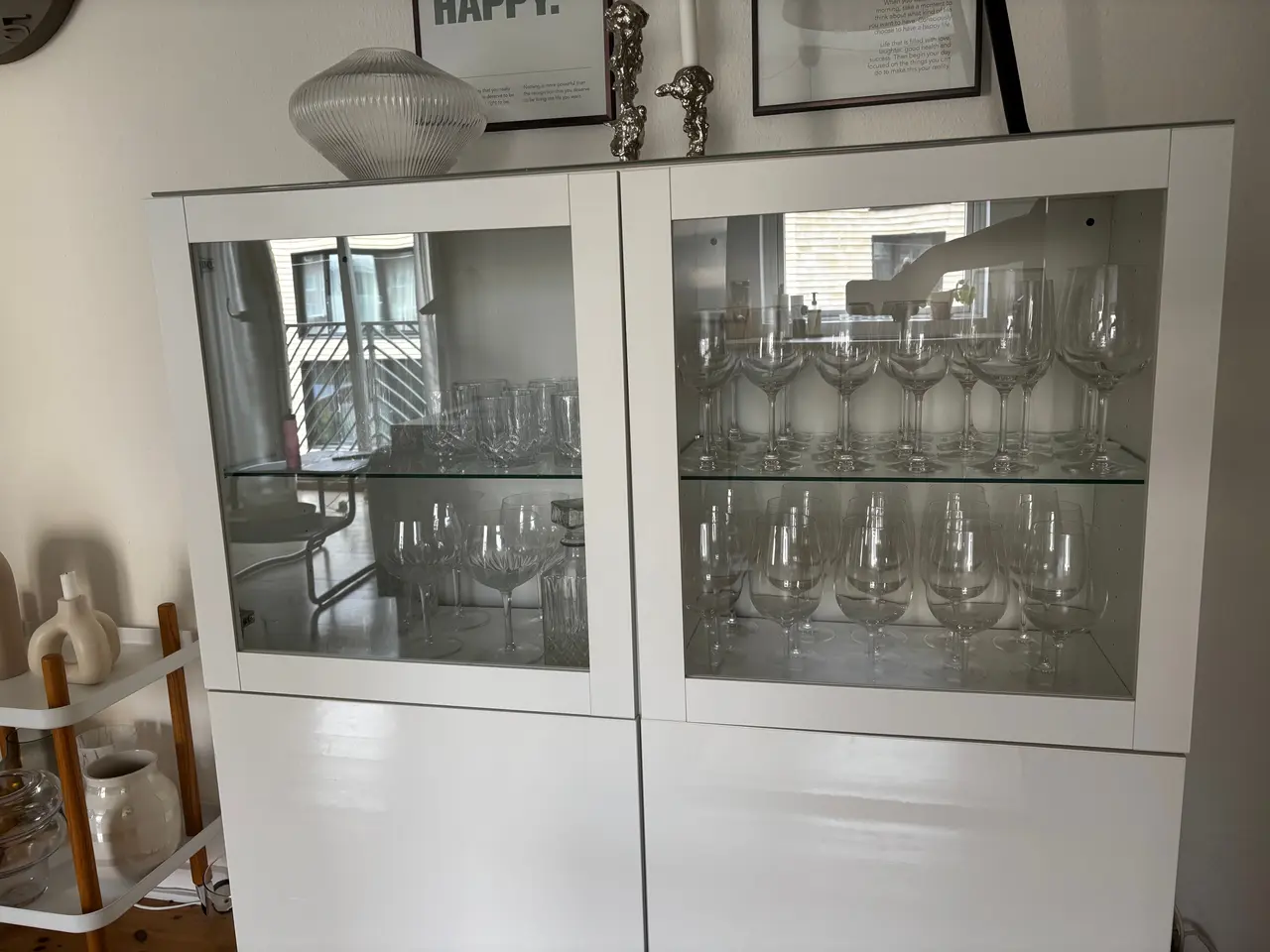 Billede 2 - Ikea vitrineskab