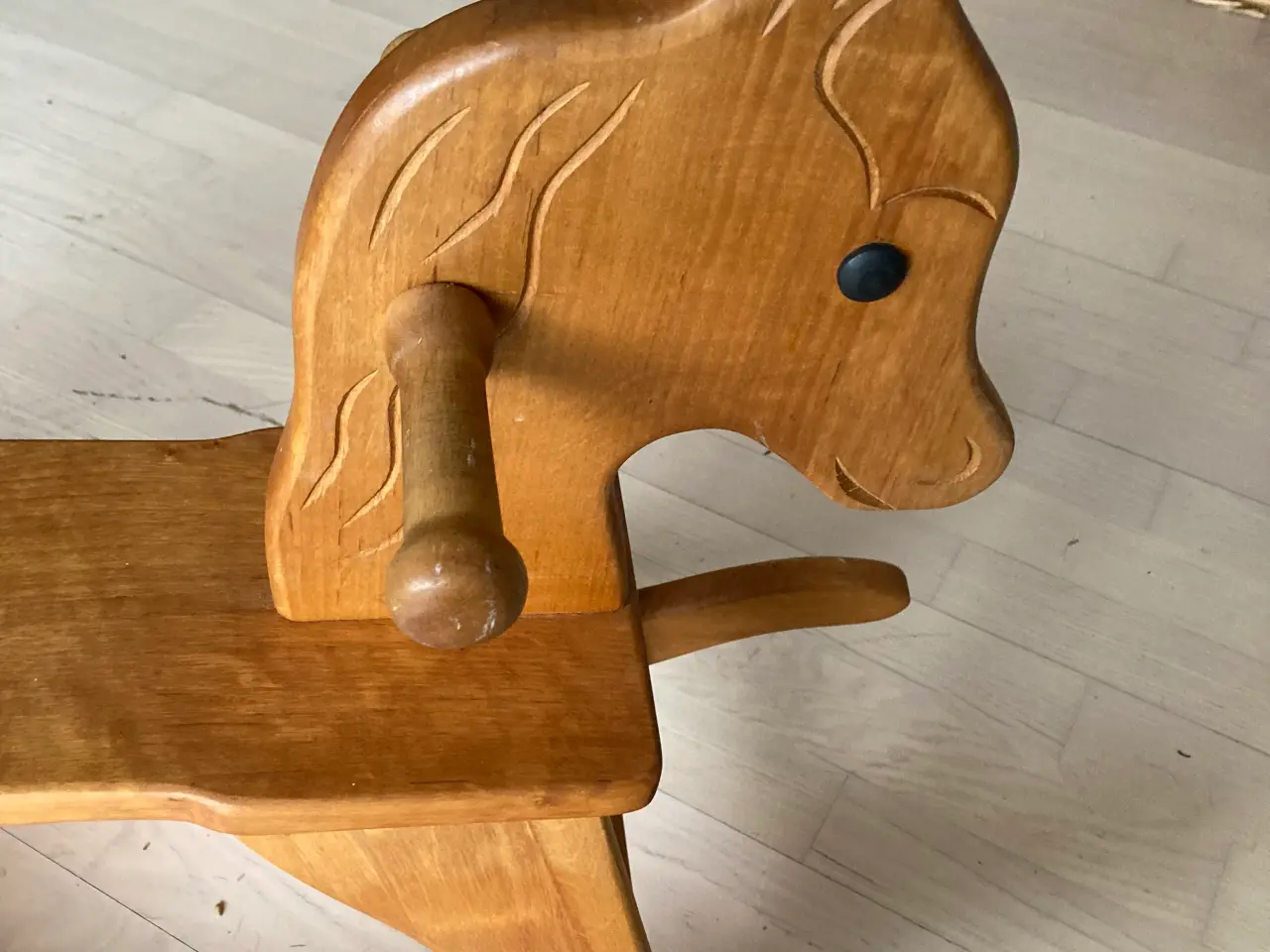 Billede 2 - SOLGT - Solid gyngehest, mrk. Holzformat