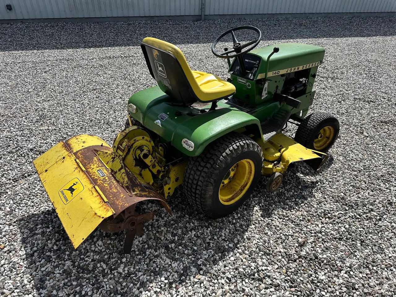 Billede 2 - JOHN DEERE 140 MED ORGINAL FRÆSER