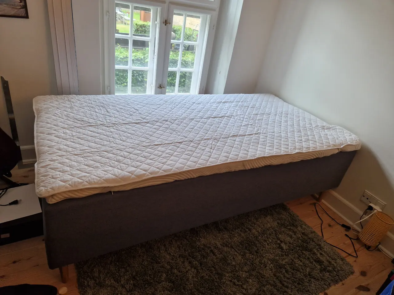 Billede 1 - Enkelt seng på 210x105cm, aldrig brugt