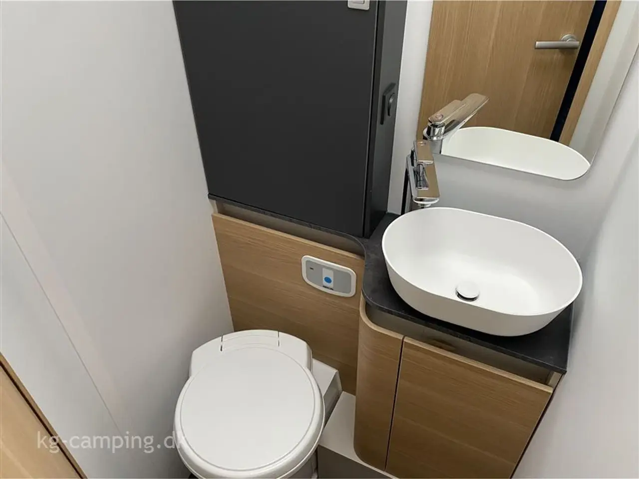 Billede 11 - 2026 - Adria Matrix 650 SL   Ny på lager. Adria Matrix 650 SL med sænkeseng