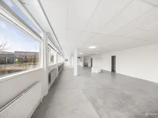 Apotekerbygning velegnet til klinik og kontorer