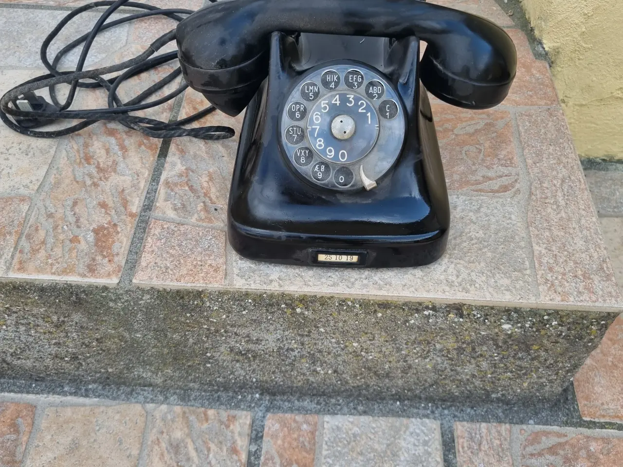 Billede 1 - Gamle telefon