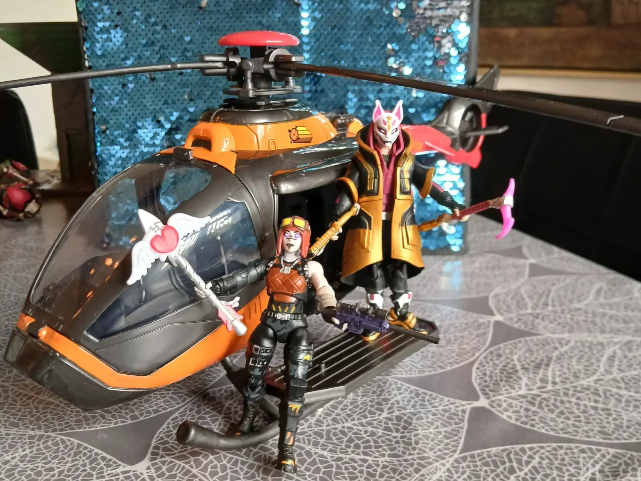 Billede 1 - FORNITE HELIKOPTER M/ 2 FIGURER
