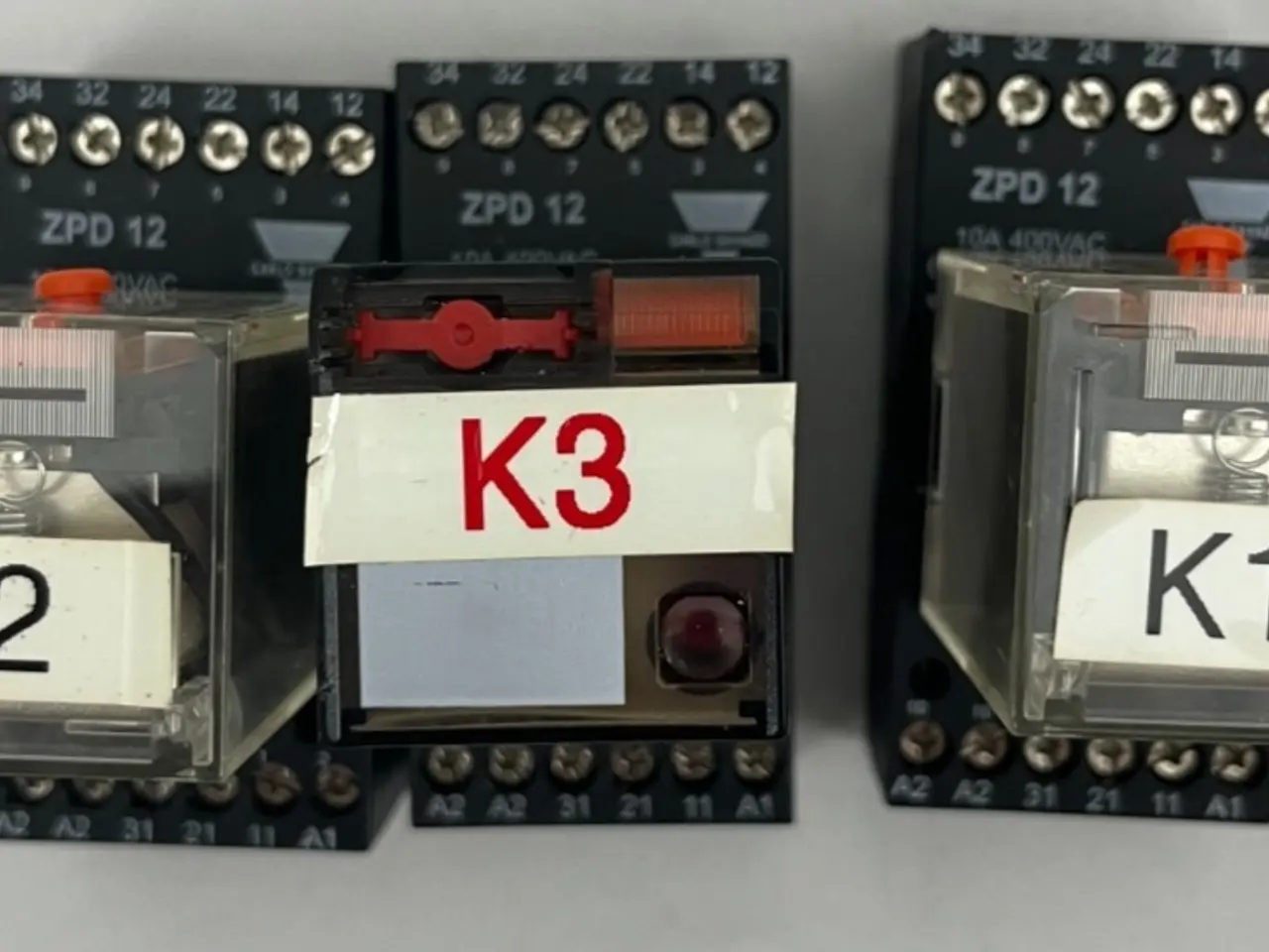 Billede 1 - Carlo Gavazzi ZPD 12 & Schrack MT328230 relæ parti