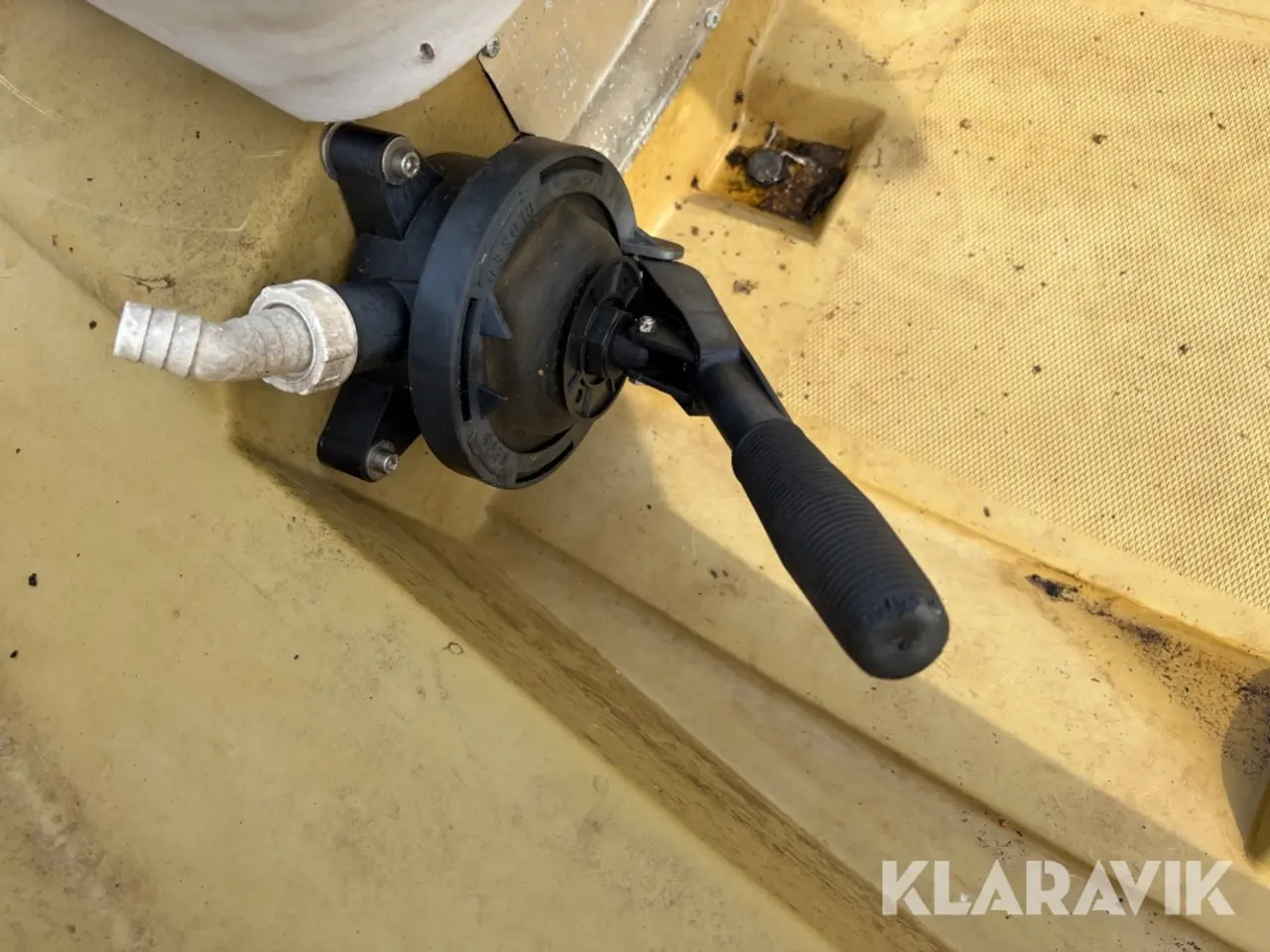 Billede 10 - Glasfiberjolle med Brenderup 402G bådtrailer